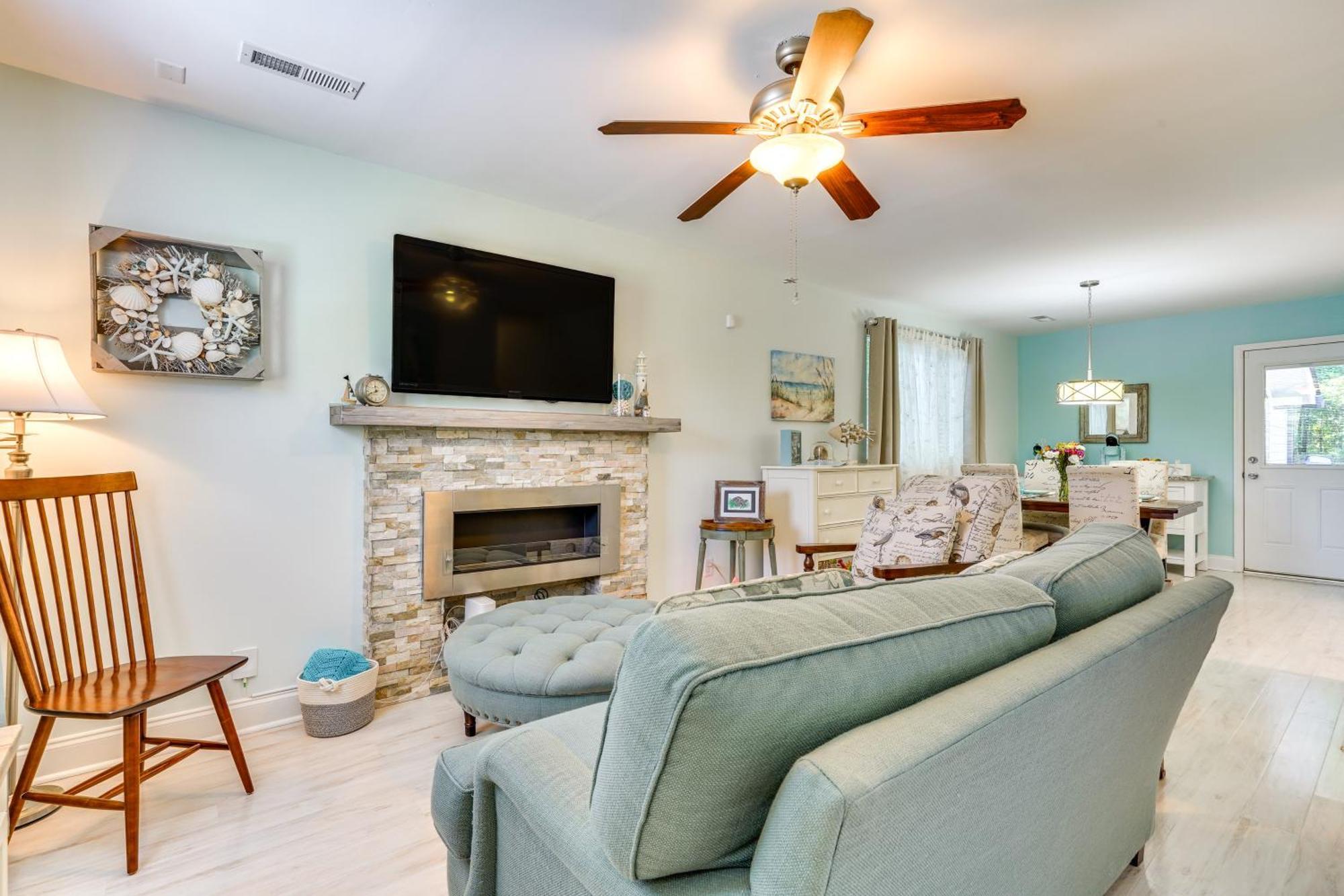 Cozy Goose Creek Escape With Patio And Grill Vila Exterior foto