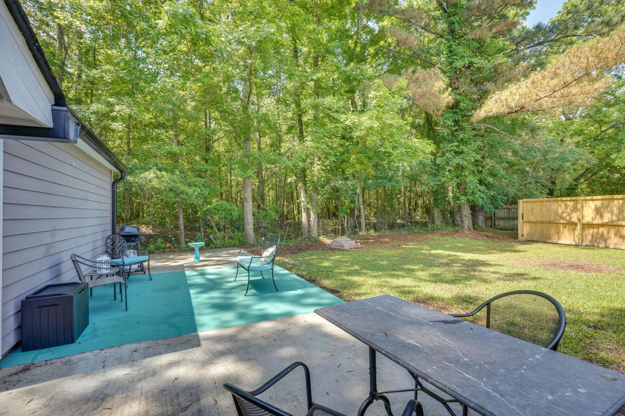 Cozy Goose Creek Escape With Patio And Grill Vila Exterior foto