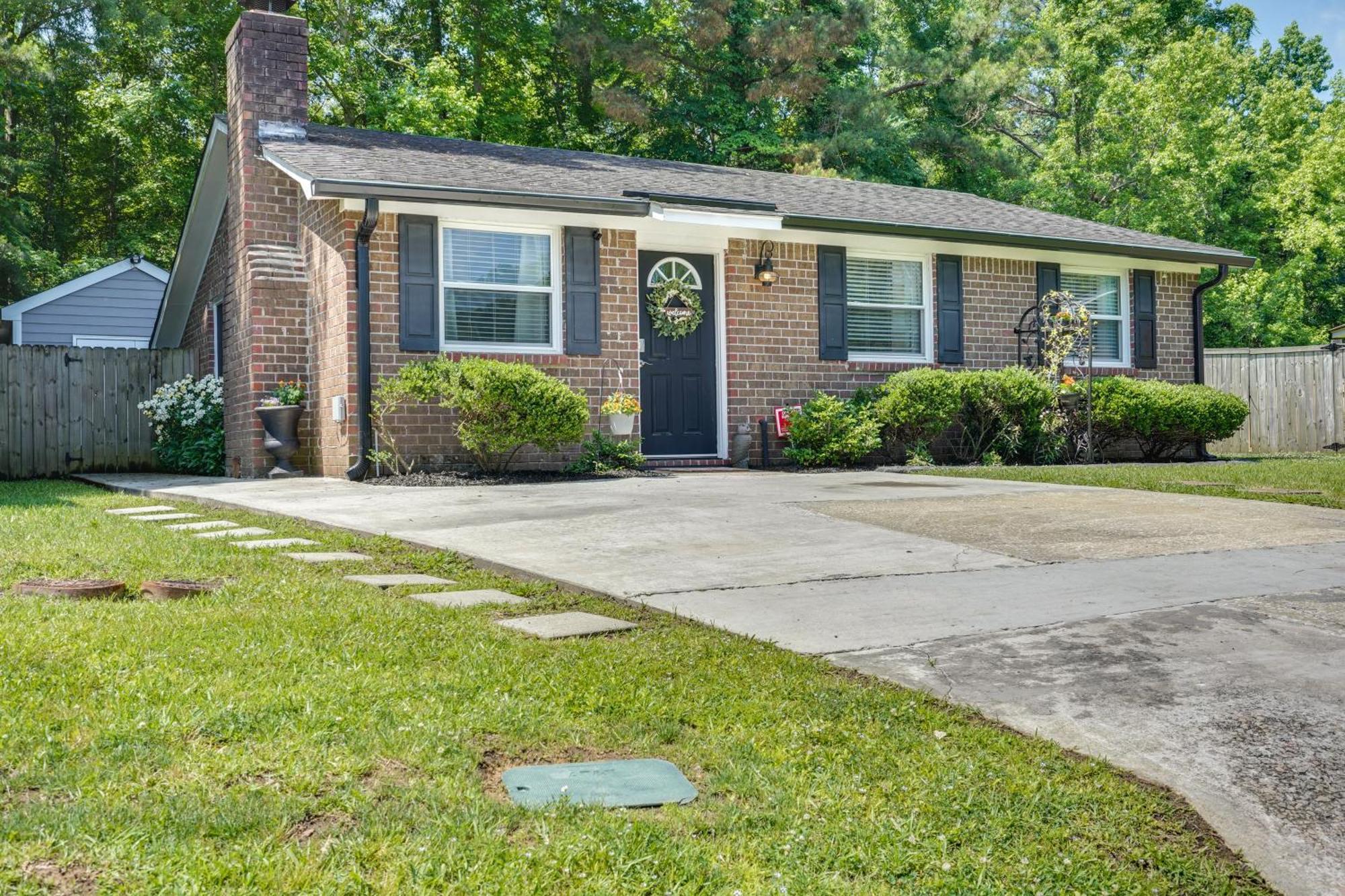 Cozy Goose Creek Escape With Patio And Grill Vila Exterior foto